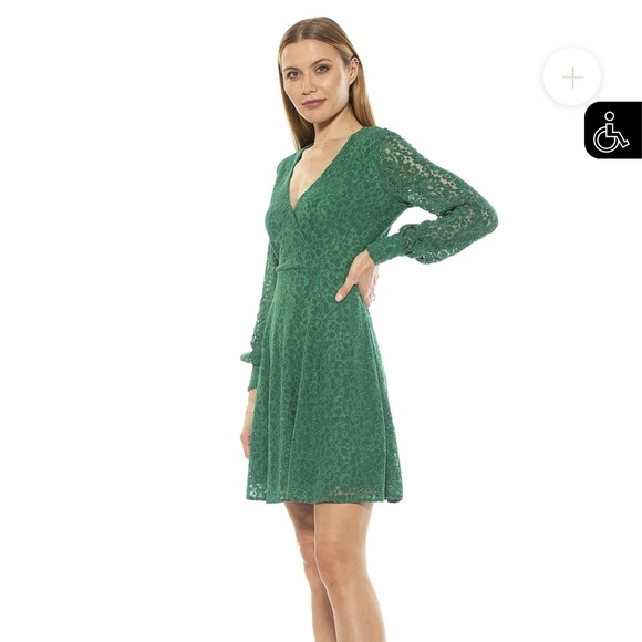 Alexia Admor long sleeved green lace dress. NWT. Size 8 - Picture 2 of 9